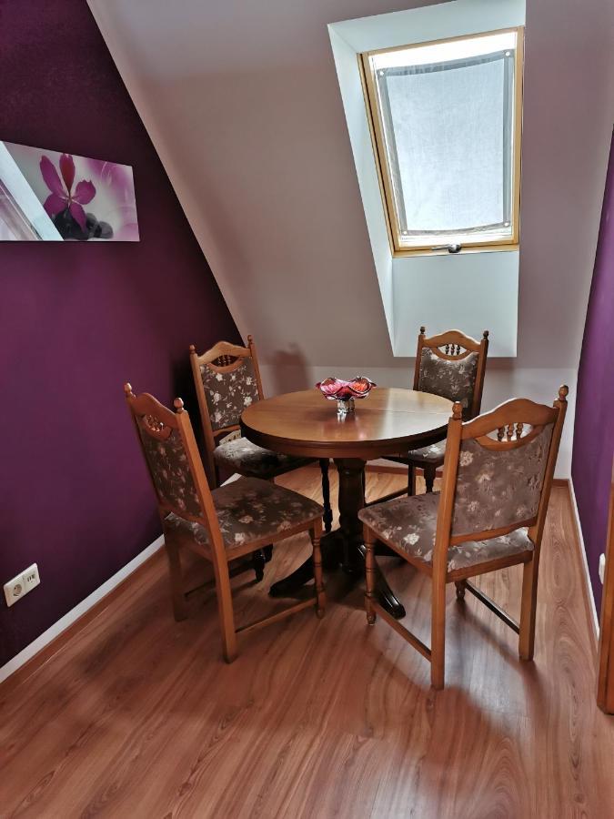 Monteur- Und Ferienwohnung In Hainichen - Obergeschoss Oder Dachgeschoss - Familie Weber Bockendorf Екстериор снимка