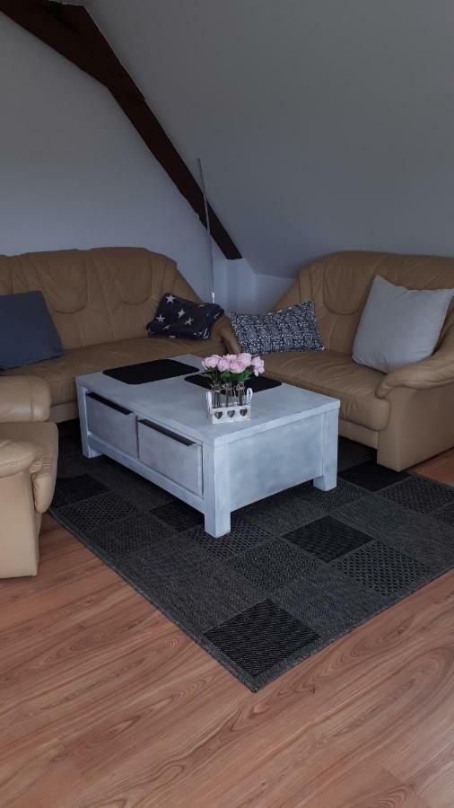 Monteur- Und Ferienwohnung In Hainichen - Obergeschoss Oder Dachgeschoss - Familie Weber Bockendorf Екстериор снимка